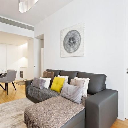 Spacious 1 Bedroom Apartment Near Baixa Lissabon Buitenkant foto